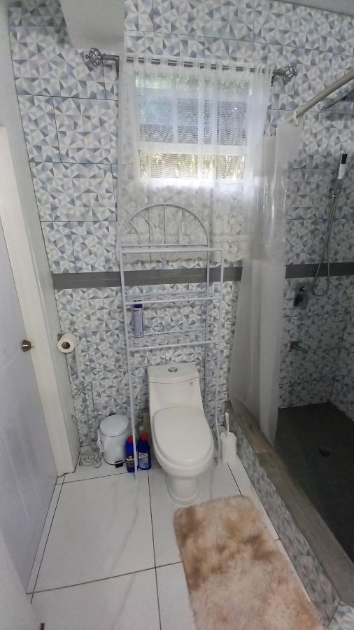 로조 Cozy Vacation Retreat With Free Parking 아파트 외부 사진