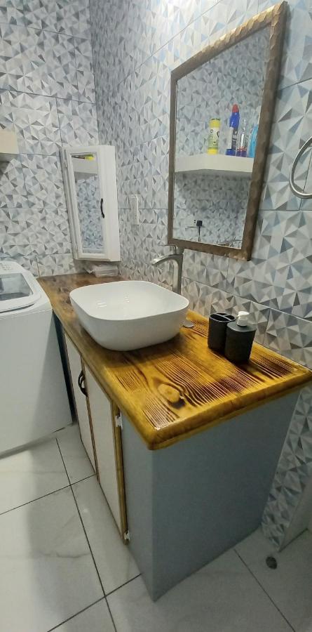 로조 Cozy Vacation Retreat With Free Parking 아파트 외부 사진